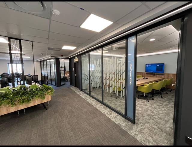 1,753M² OFFICE TO LET IN CENTURY CITY